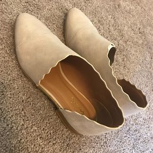 Scalloped Cut-Out Flats